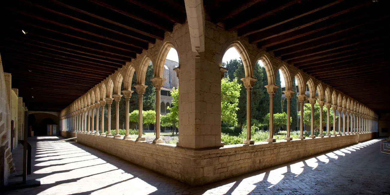 Claustre