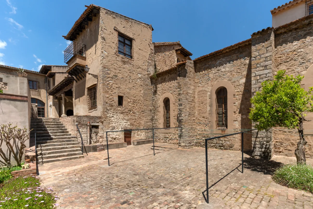 04 facana exterior refetorpere vivas 2019