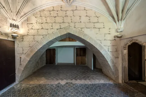 La transformación y la colonización de la sala del Ángel
