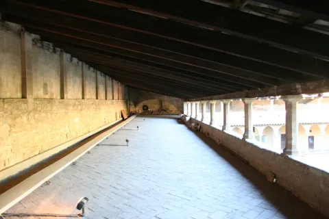 Últimas hipótesis sobre los orígenes del último piso del claustro
