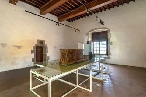 Amplitud, llum, ventilació i llits