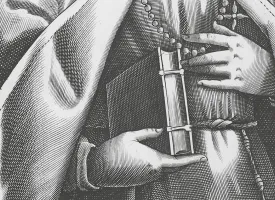 Religiós sostenint un llibre