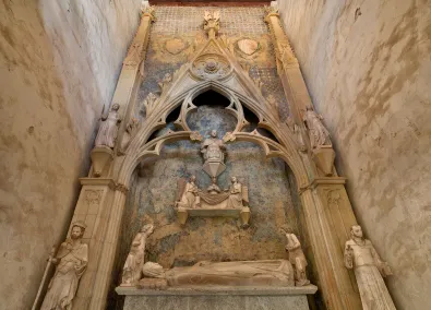 sepulcre reina Elisenda claustre