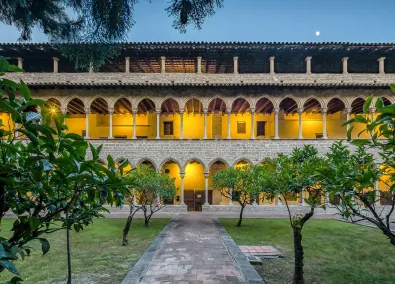 claustre llum nit