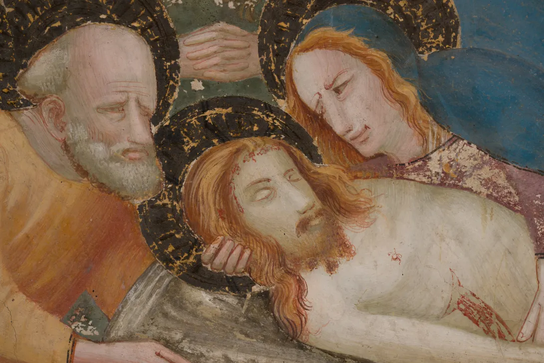 Mural que muestra la Pietà: la Virgen María sosteniendo el cuerpo de Jesucristo muerto después de la crucifixión